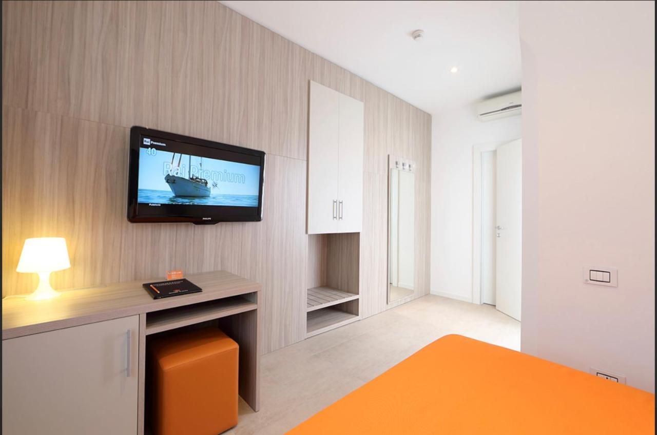 Hotel Simi Lan Lignano Sabbiadoro Dış mekan fotoğraf