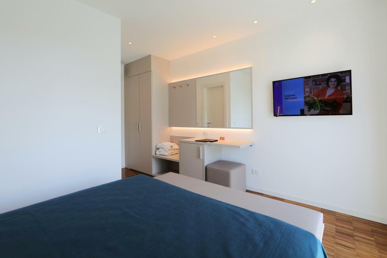Hotel Simi Lan Lignano Sabbiadoro Dış mekan fotoğraf