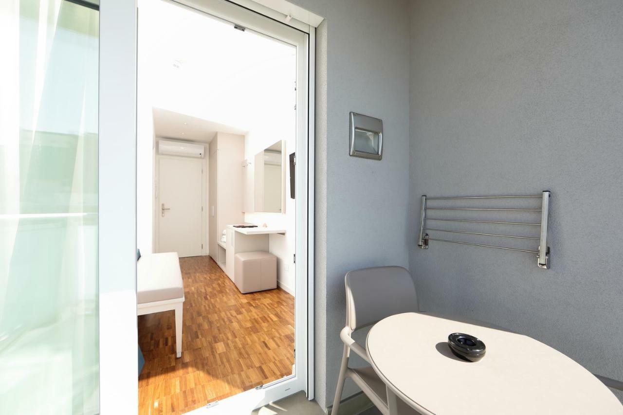 Hotel Simi Lan Lignano Sabbiadoro Dış mekan fotoğraf